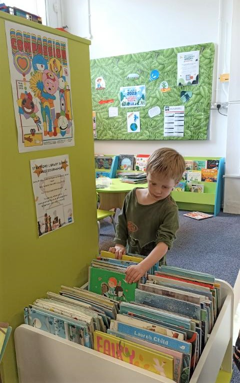 English libraries generate services worth at least £3.4 billion annually